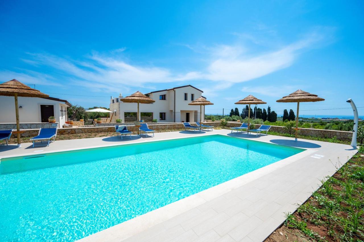 Villa Carmiano Luxury Bedrooms In Avola In The Province Of Syracuse With Spa And Swimming Pool And Wonderful Seaview Luaran gambar