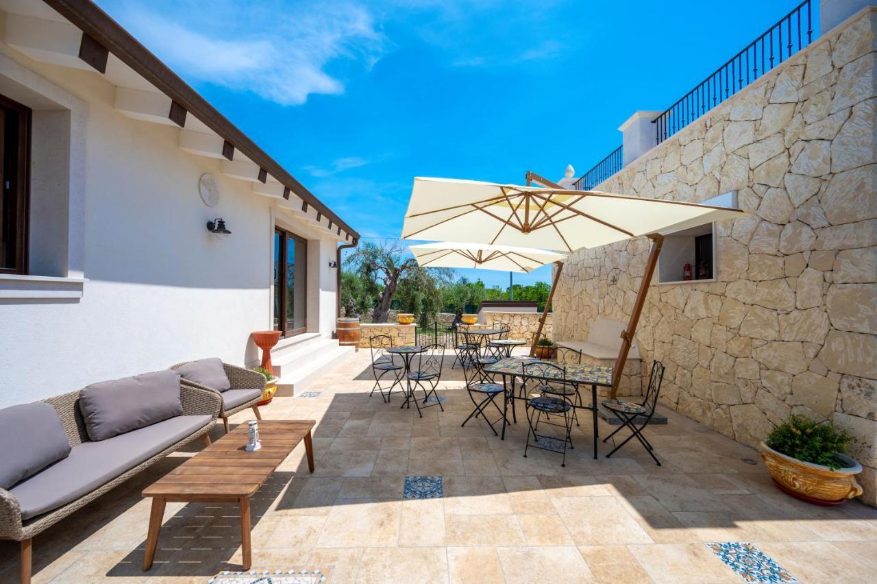 Villa Carmiano Luxury Bedrooms In Avola In The Province Of Syracuse With Spa And Swimming Pool And Wonderful Seaview Luaran gambar