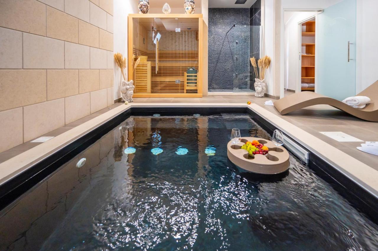 Villa Carmiano Luxury Bedrooms In Avola In The Province Of Syracuse With Spa And Swimming Pool And Wonderful Seaview Luaran gambar