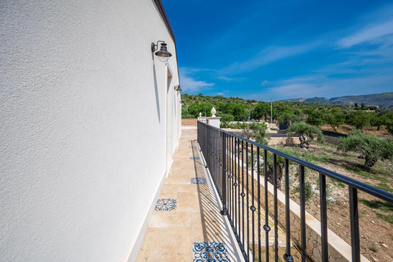Villa Carmiano Luxury Bedrooms In Avola In The Province Of Syracuse With Spa And Swimming Pool And Wonderful Seaview Luaran gambar